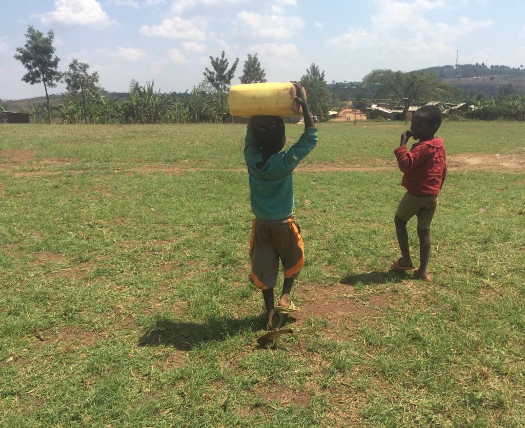 Article : En photos. Ouganda : Les camps de réfugiés et le calvaire de l’eau potable